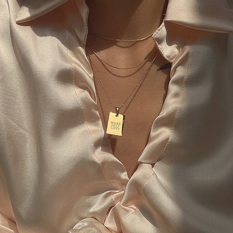 E.B.belle 세련된 힙합 개인 새겨진 편지 스퀘어 - Birth Flower Necklace 리뷰 및 가격